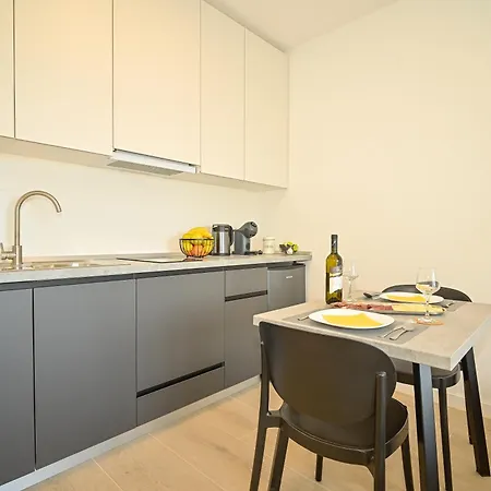 Apartment Seaside Escape Split