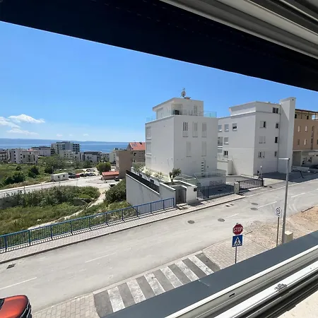 Apartment Seaside Escape Split