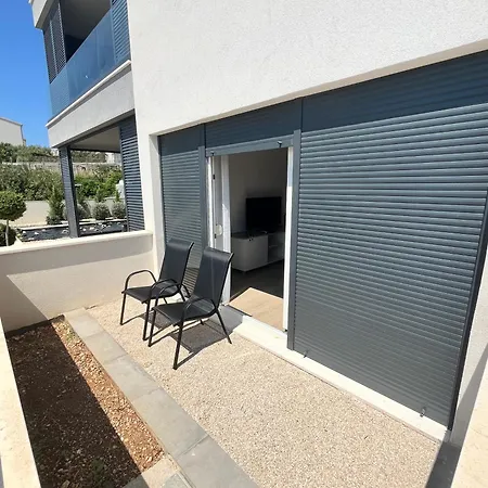 Seaside Escape Apartment *