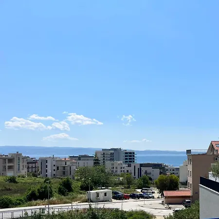 Seaside Escape Split