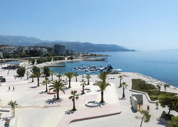 Seaside Escape * Split