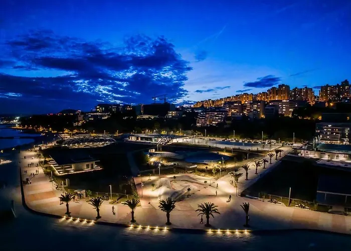 Seaside Escape Split